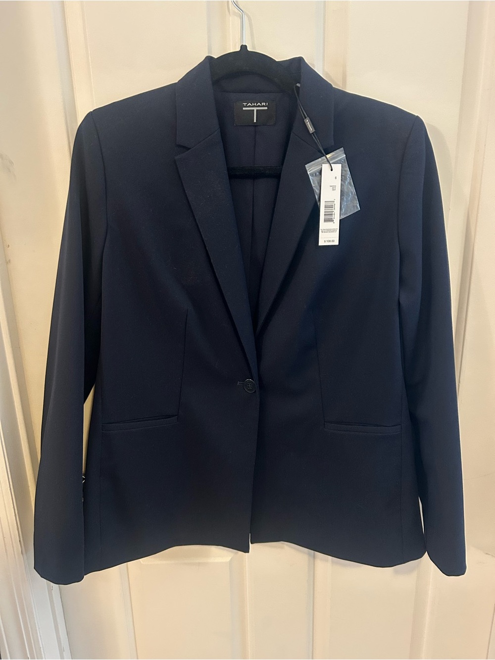 NWT Tahari T Navy Single-Button Blazer size 6